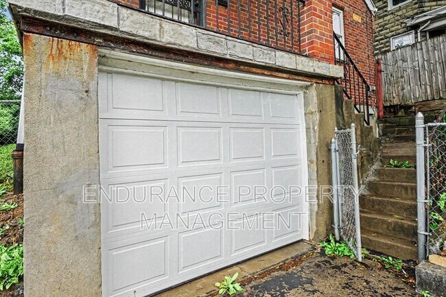 Building Photo - 937 Grand Ave