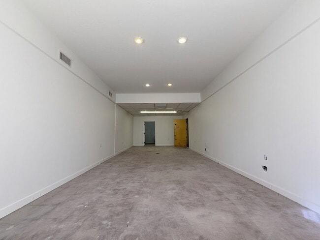 Building Photo - 2531 W Morton St