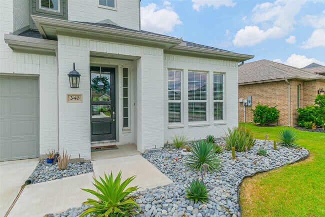 Building Photo - 340 Cavil Barrier Ln