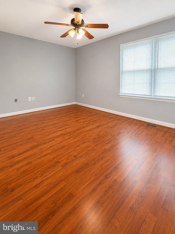 Building Photo - 206 Mountain View Ct