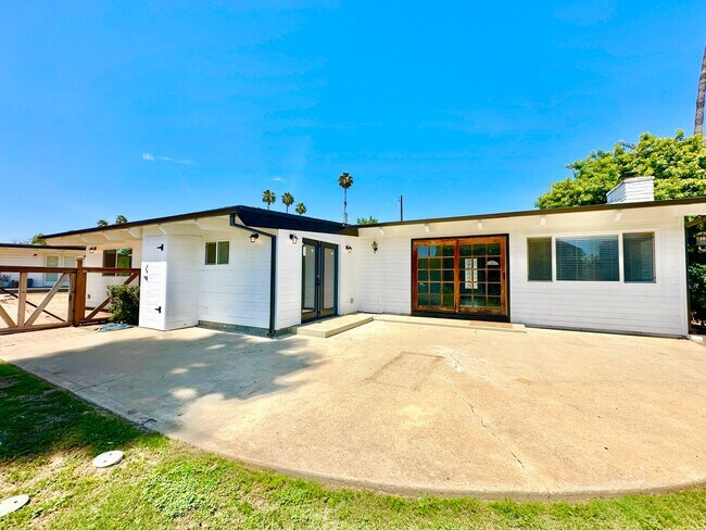 Building Photo - Beautifully Updated & Remodeled Single-Story Country Home with Detached Guest Home Unit on Gated ...