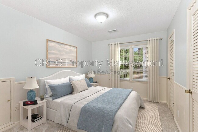 Building Photo - 321 Shaftesbury Ln