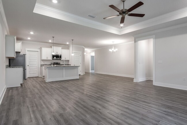 Building Photo - Beautiful 3-Bedroom Townhome