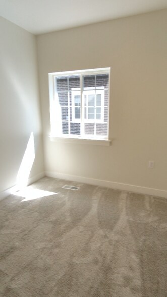 Building Photo - 1561 N 110 W