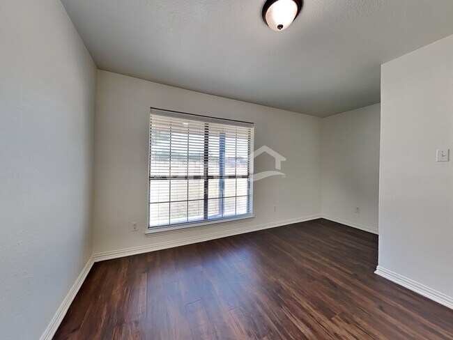 Building Photo - 101 Westend Ln