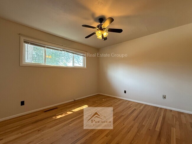Building Photo - 109 Jasper Dr