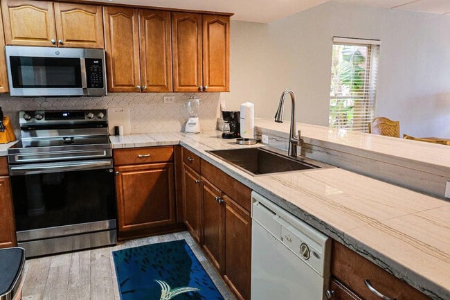 Building Photo - 2401 Gulf Blvd