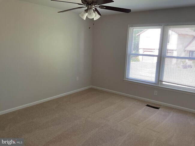 Building Photo - 8904 Grass Valley Ct