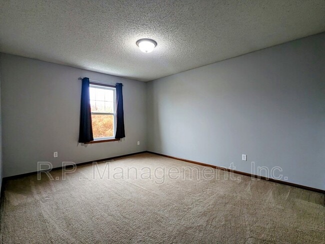 Building Photo - 3352 Hazel Trail