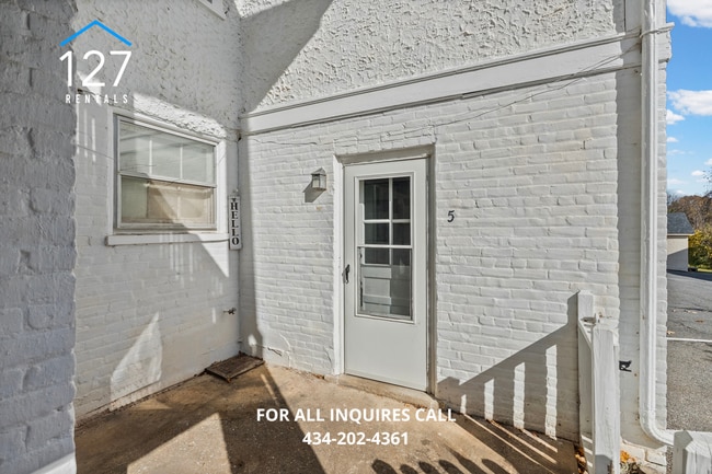 Building Photo - Cozy Upstairs 1-Bedroom Apartment in Fort ...