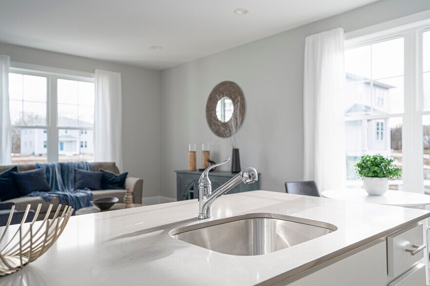 Building Photo - 50 Hopkins Ln