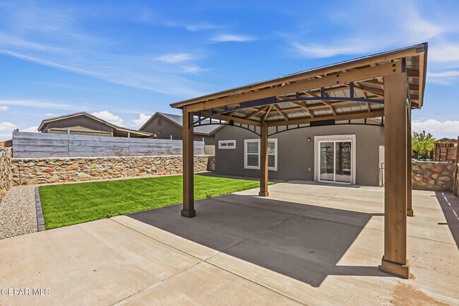 Building Photo - 14609 Carlo Alvarado Dr