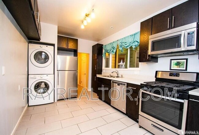 Primary Photo - 4927 California St