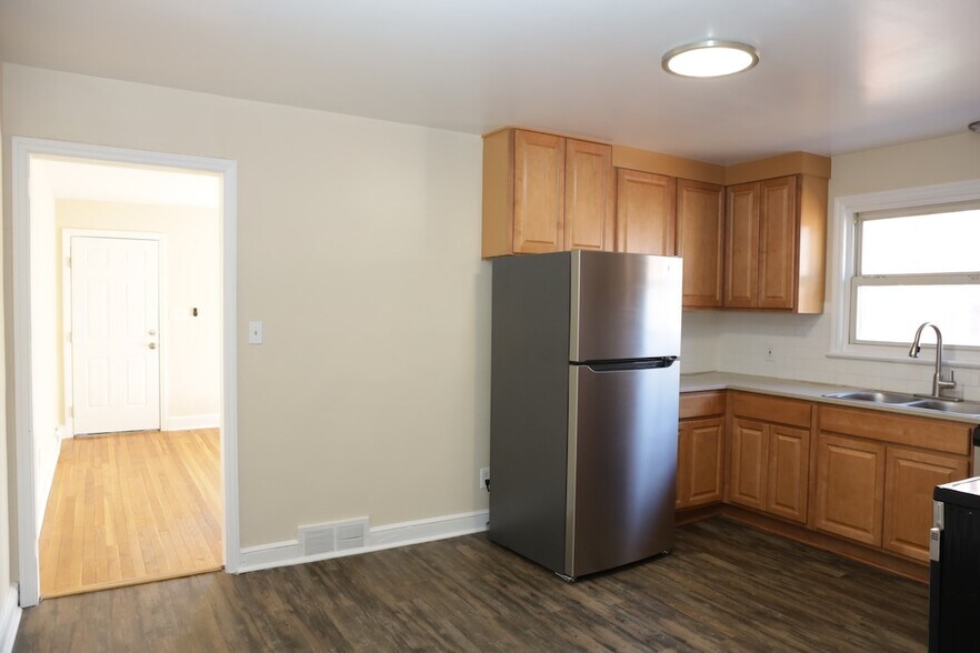 Building Photo - 1708 Walker Ave