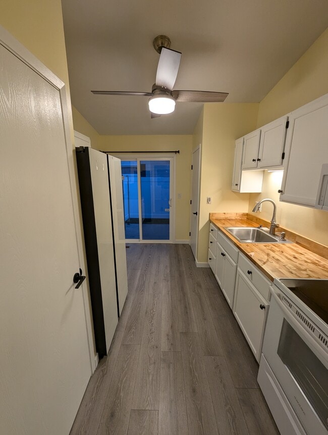 Kitchen - 28 Cheshire St