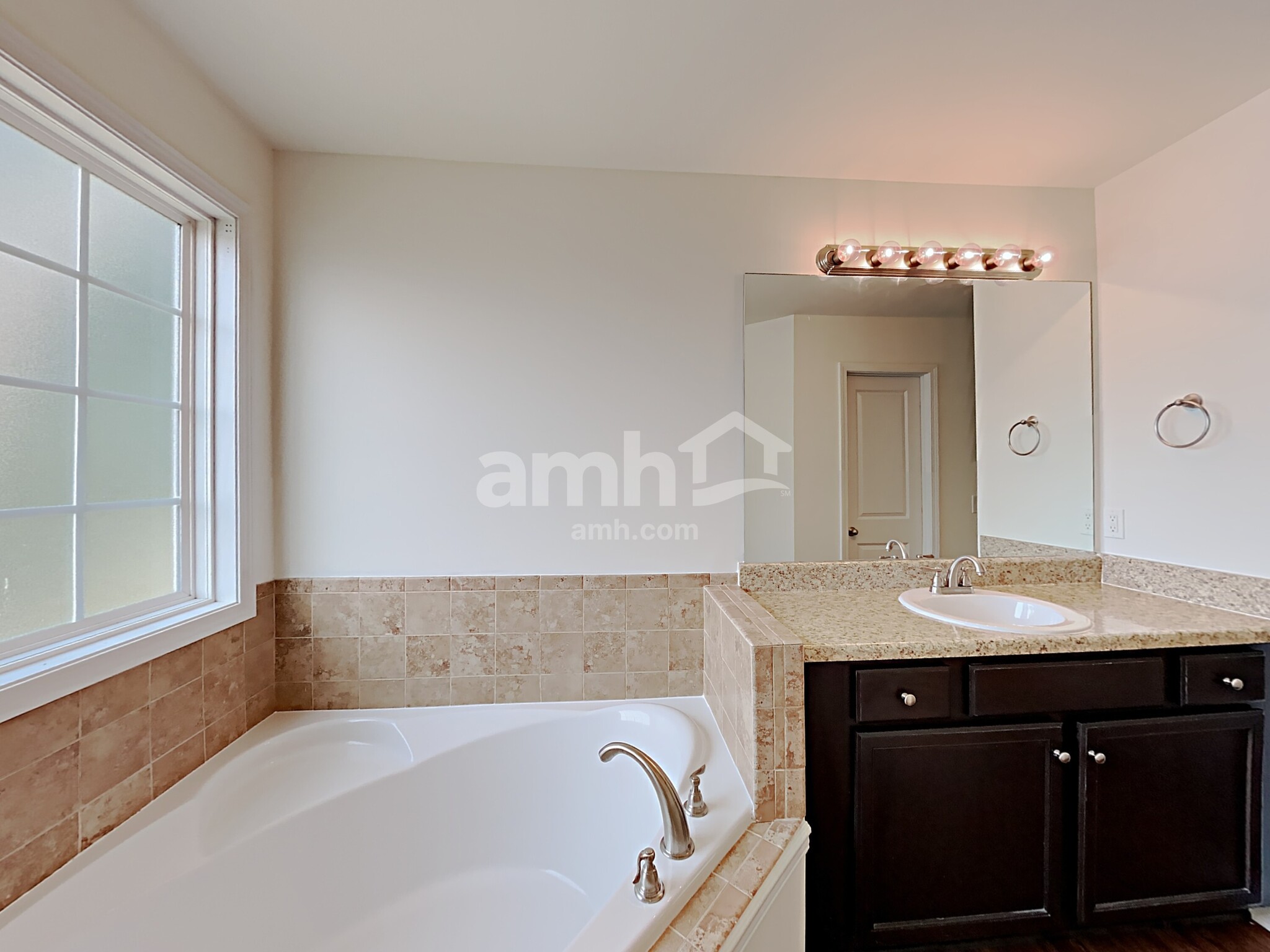 Building Photo - 1706 Antebellum Dr