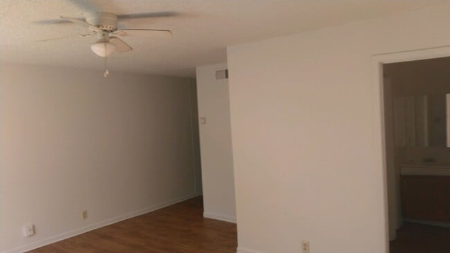 Building Photo - Monthly Paid Rent