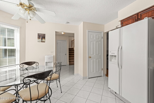 Building Photo - 39 Gimbel Pl