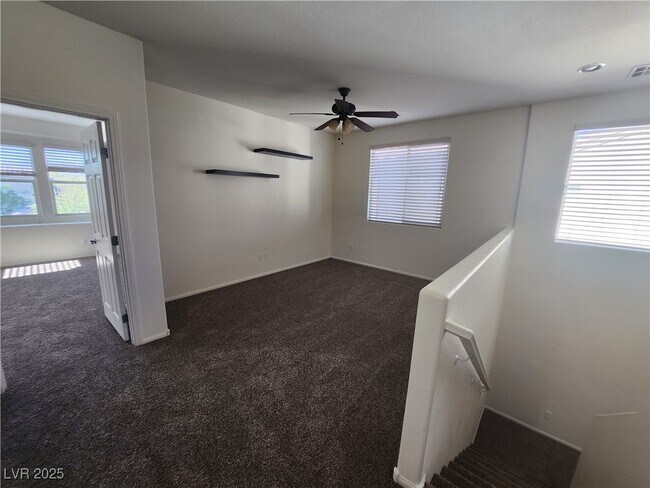 Building Photo - 8521 W Kellman Ave