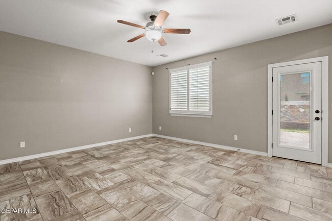 Building Photo - 4521 Marisabel Azcarate St
