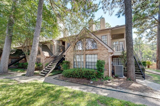 Building Photo - 16800 Sugar Pine Dr