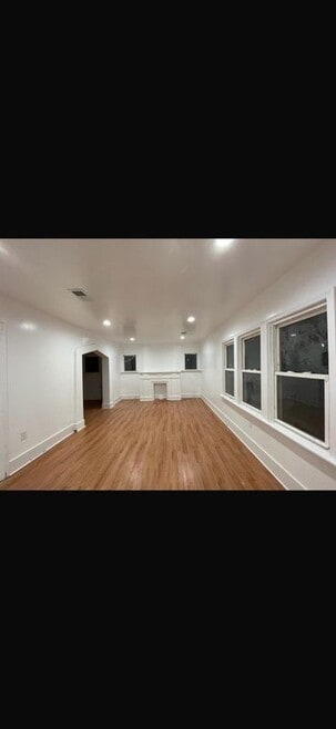Building Photo - 7411 Kentucky St