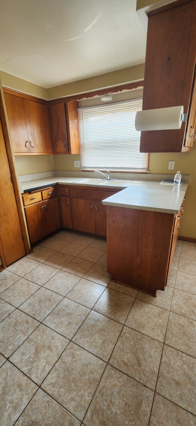 Kitchen - 4324 N 91st St