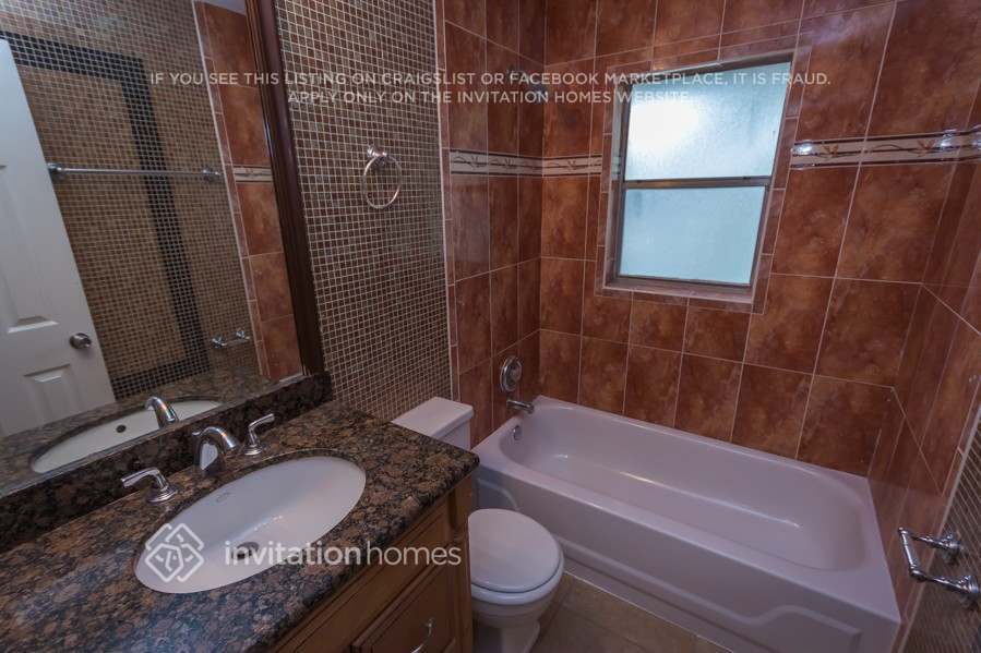 Building Photo - 4870 Poseidon Pl