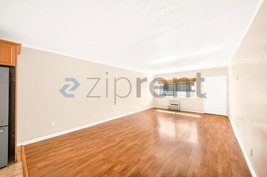 Building Photo - 240 W Verdugo Ave