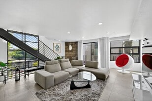 Building Photo - 1418 Innes Pl