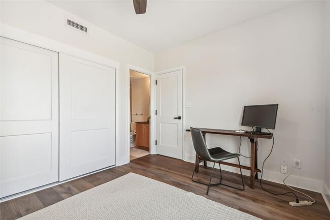 Building Photo - 762 S Village Cir