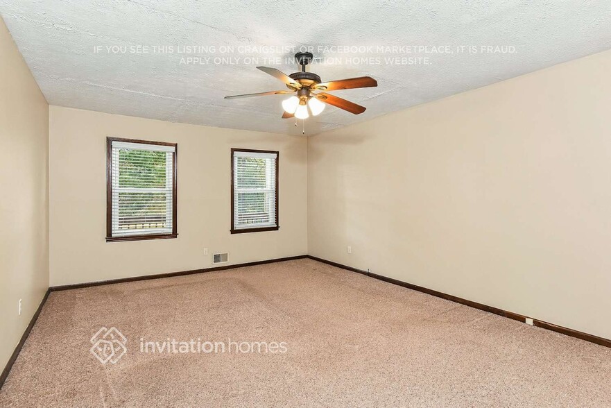 Building Photo - 266 Farm Ridge Dr NE