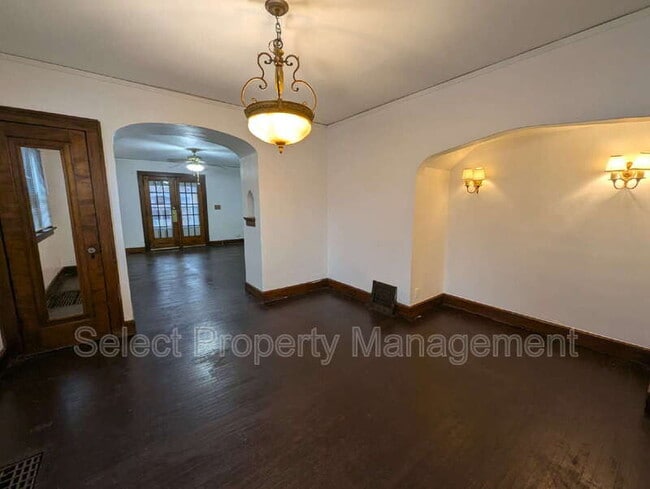 Building Photo - 4111 S Calhoun St