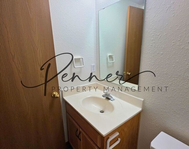 Building Photo - 3110 S Cedar Crest Ct