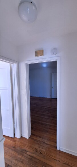 Building Photo - 726-C S Old Ranch Rd