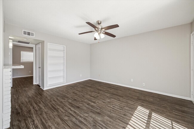 Building Photo - 201 Emerson St