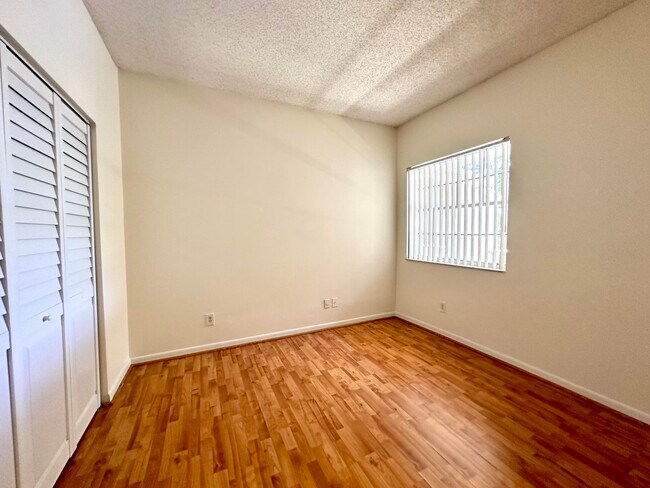 Building Photo - 720 Cypress Ln