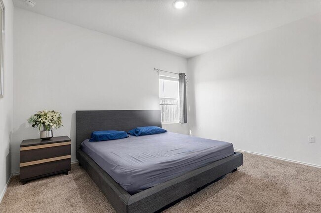 Building Photo - 2313 Forgetmenot Ln