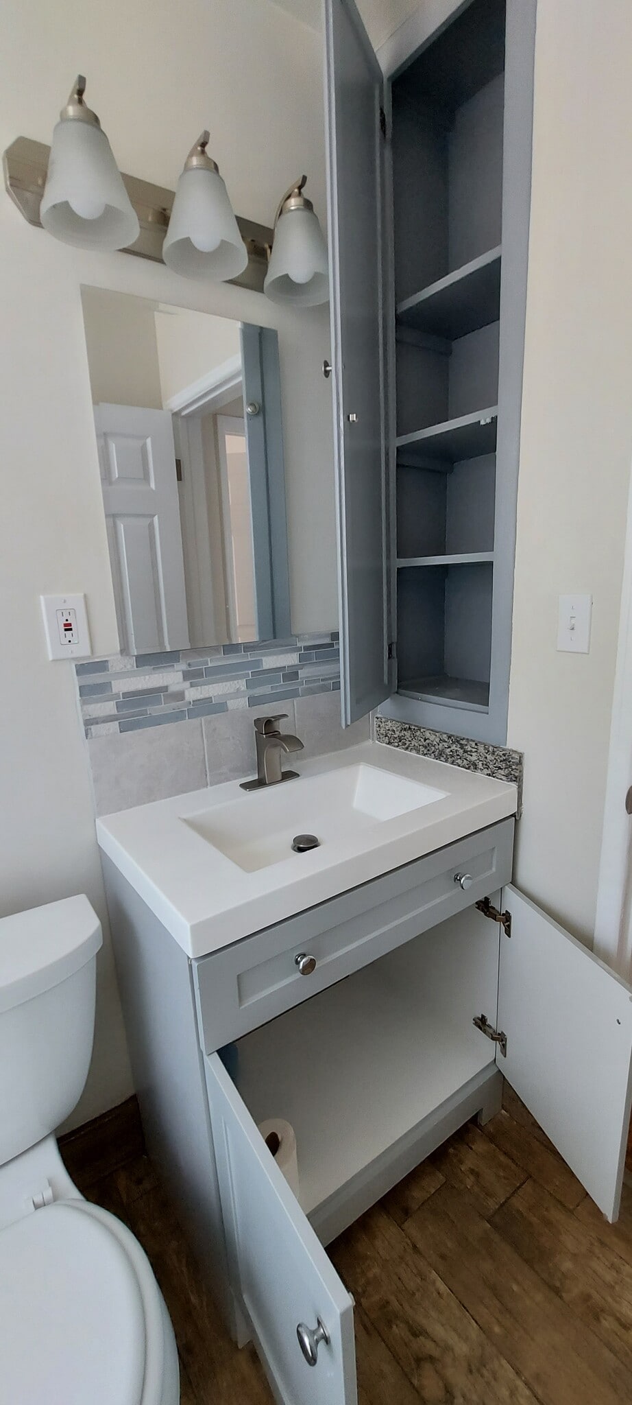 Building Photo - 15626 Grevillea Ave