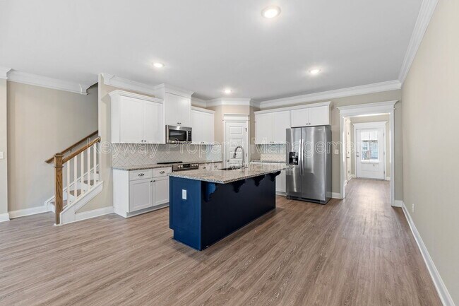 Building Photo - 301 Sumac Trail