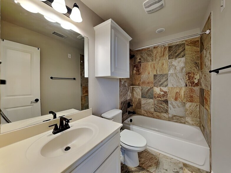 Building Photo - 1604 Vintage Ln