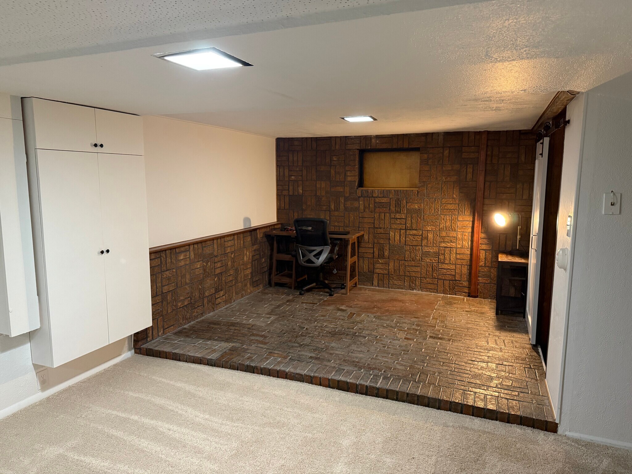 Building Photo - 6675 Fenton St