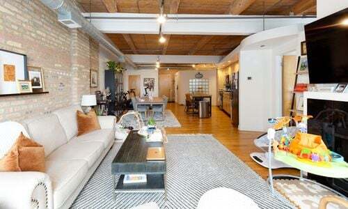Building Photo - 612 N Oakley Blvd