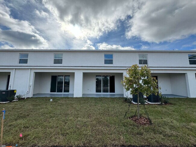Building Photo - 33031 Tulip Petal Ln