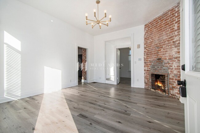 Primary Photo - Beautifully Updated Duplex!