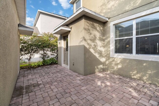 Building Photo - 3/2.5 Beautiful Energy Efficient Home in H...