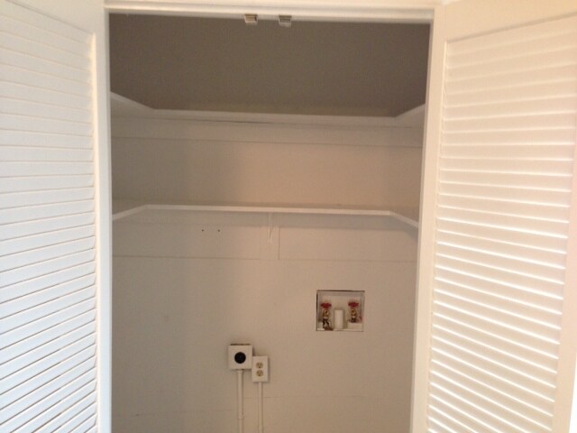 Building Photo - 417 E Holley St