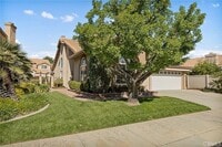 Building Photo - 1521 Fairway Oaks Ave