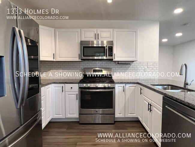 Building Photo - 1333 Holmes Dr