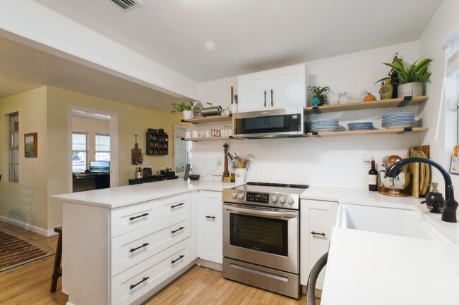 New Kitchen - 614 N 7th St